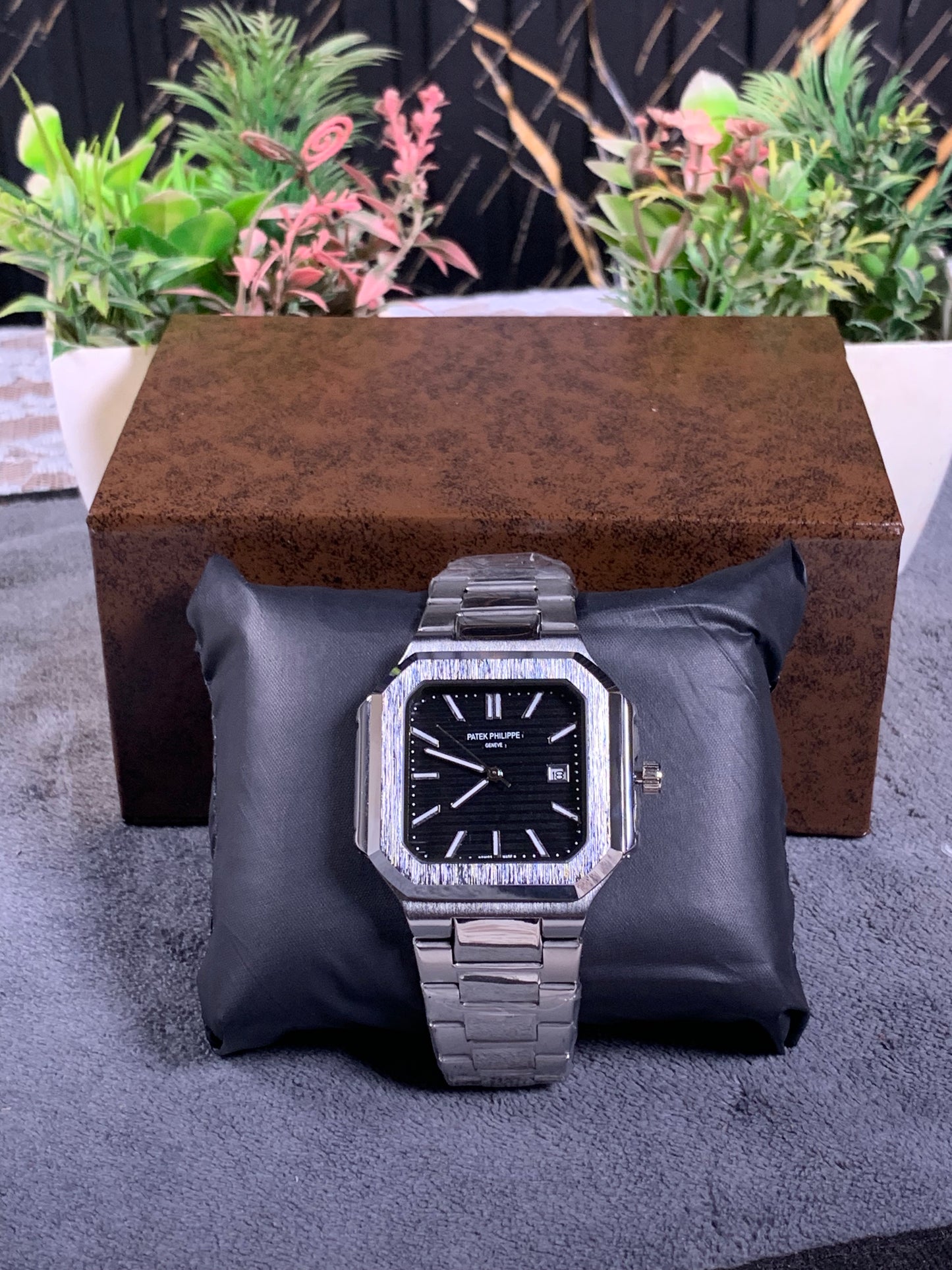 Ravven PP Square Dial – Sports Luxury Edition