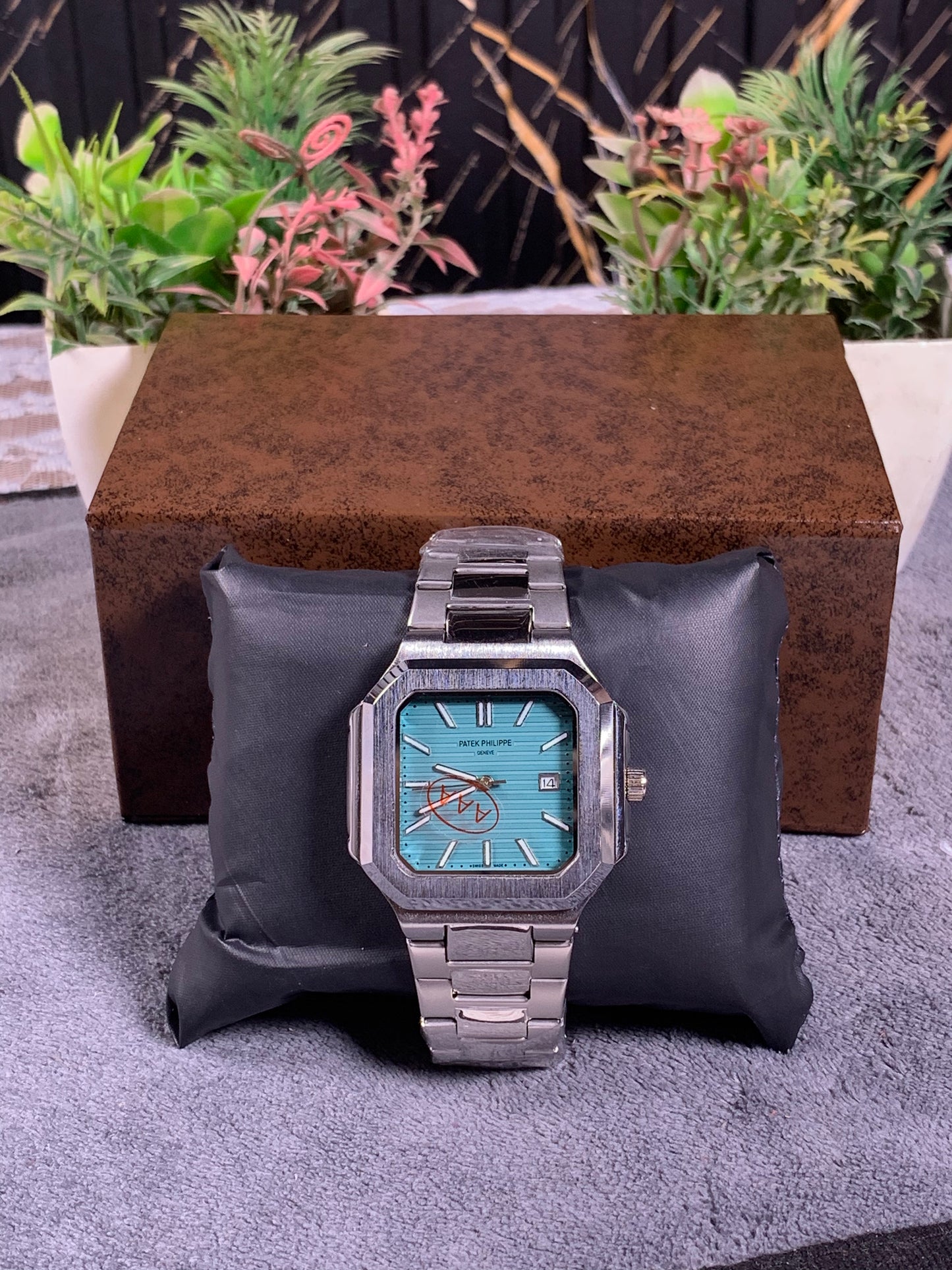 Ravven PP Square Dial – Sports Luxury Edition