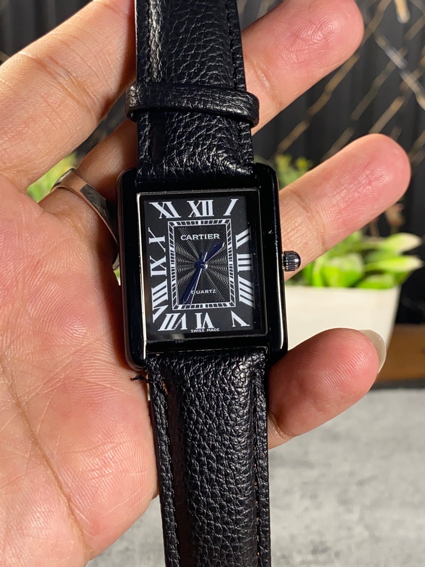 Ravven Square Vintage Quartz Watch – Linear Edition